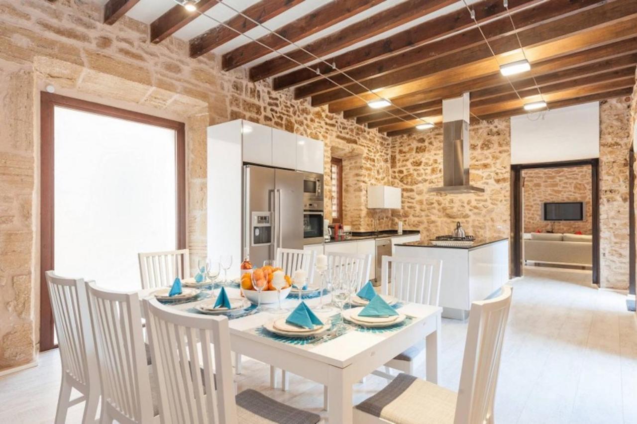 Villa Casa Sa Pedra, en el centro histórico de Alcudia Exterior foto