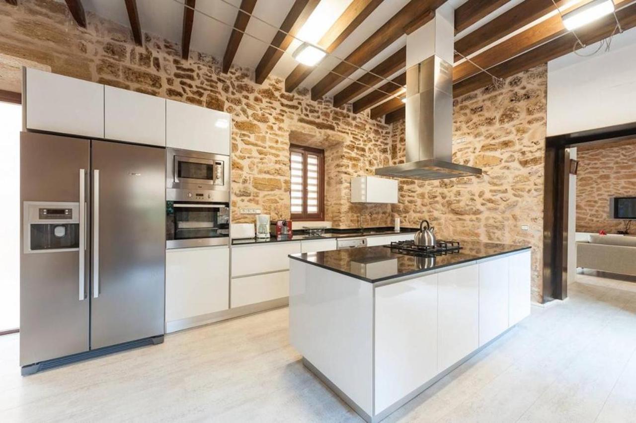 Villa Casa Sa Pedra, en el centro histórico de Alcudia Exterior foto